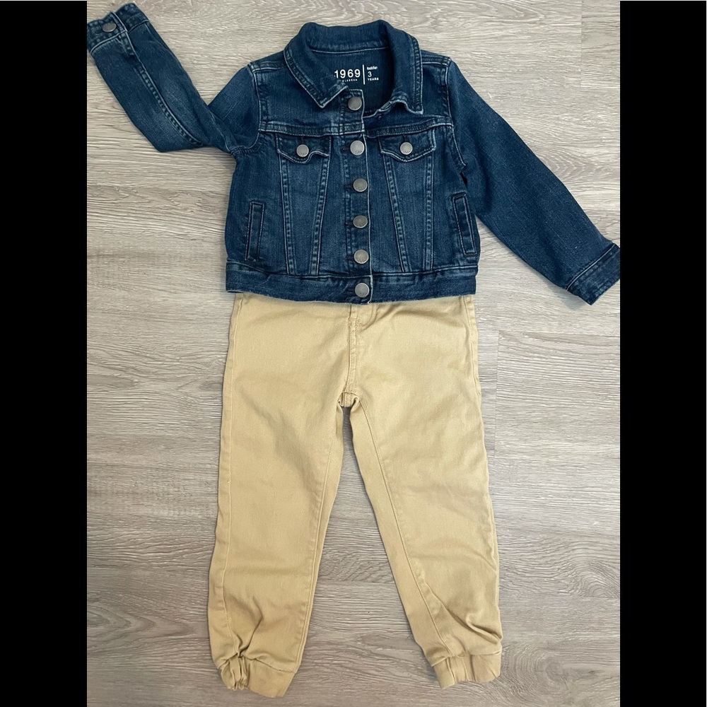 Baby GAP toddler boy or girl jean jacket 3T